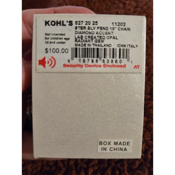 Opal Pendant with 18" chain - Picture 4 of 4